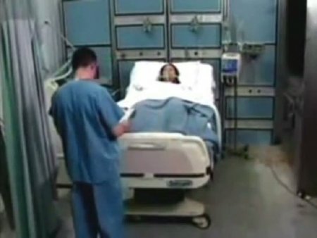 Перед операцией изнасиловал спящую пациентку
